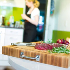 Boos Blocks Schneidebrett ProChef, Ahorn Mit Edelstahlgriffen 61x46x6 Cm -Santo Grills Geschaft bb schneidebrett ahorn 61x46x6cm rafr2418 ede69089d2066f144614580aa940e635