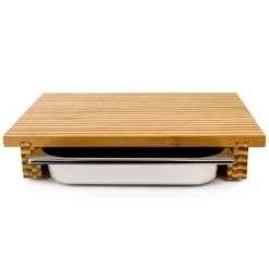 Cleenbo Classic Schneidebrett 43x29 Cm, Bambus Bicolor Mit Edelstahlwanne -Santo Grills Geschaft cleenbo classic gn bamboo bicolor 8e165b1c7cf15ae9f61f4f4663b6603d