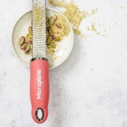 Microplane Premium Reibe / Zester, Lippenstift Pink 12 Microplane Premium Reibe / Zester, Lippenstift Pink -Santo Grills Geschaft microplane premium reibe zester lippenstift pink a373fc21ee7c4cc7abb12bb78131bb2a