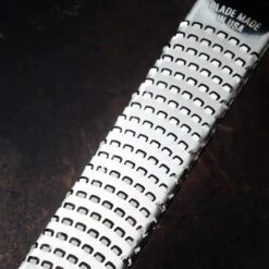 Microplane Premium Reibe / Zester, Senfgelb 10 Microplane Premium Reibe / Zester, Senfgelb -Santo Grills Geschaft microplane premium reibe zester senfgelb d1d256b3bfdfdbfeb4bc5ae45ab8035a