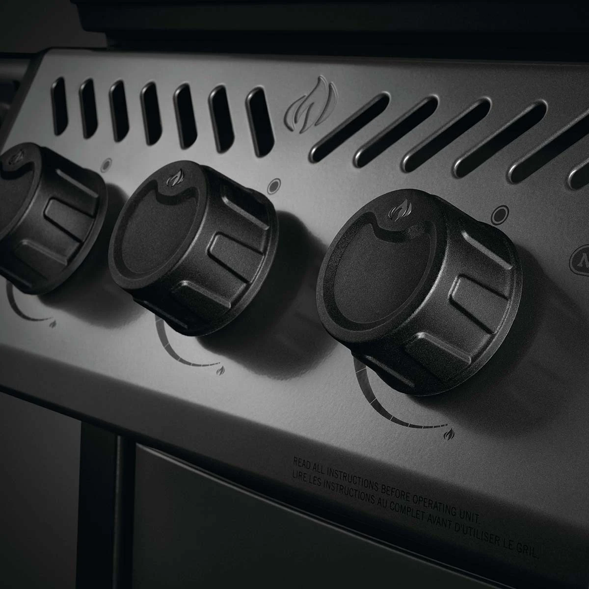 Napoleon Freestyle 425, 4 Hauptbrenner, Mit Sizzle Zone Seitenbrenner, Graphit 13 Napoleon Freestyle 425, 4 Hauptbrenner, Mit Sizzle Zone Seitenbrenner, Graphit – Bild 11