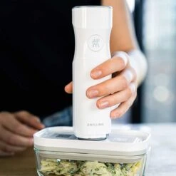 ZWILLING FRESH & SAVE Vakuumpumpe Mit Ladekappe, Weiß 16 ZWILLING FRESH & SAVE Vakuumpumpe Mit Ladekappe, Weiß -Santo Grills Geschaft zwilling fresh save vakuumpumpe mit ladekappe weiss 8966688ca186f7350ae2eef7a5b8e30f